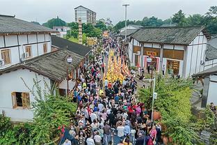 巴萨官方：两届女子金球得主普特拉斯将接受左膝关节镜修复手术